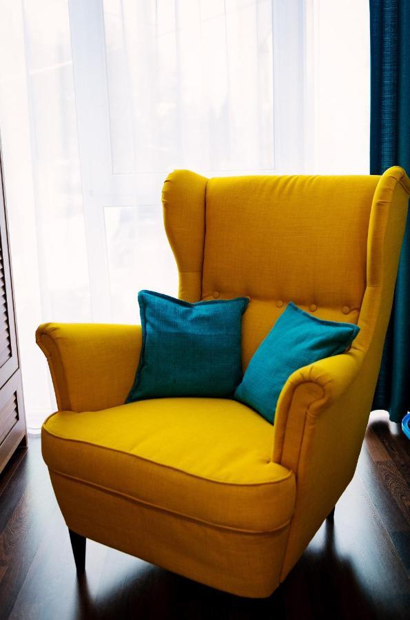 House Of Colors Apartment Petroşani Екстериор снимка